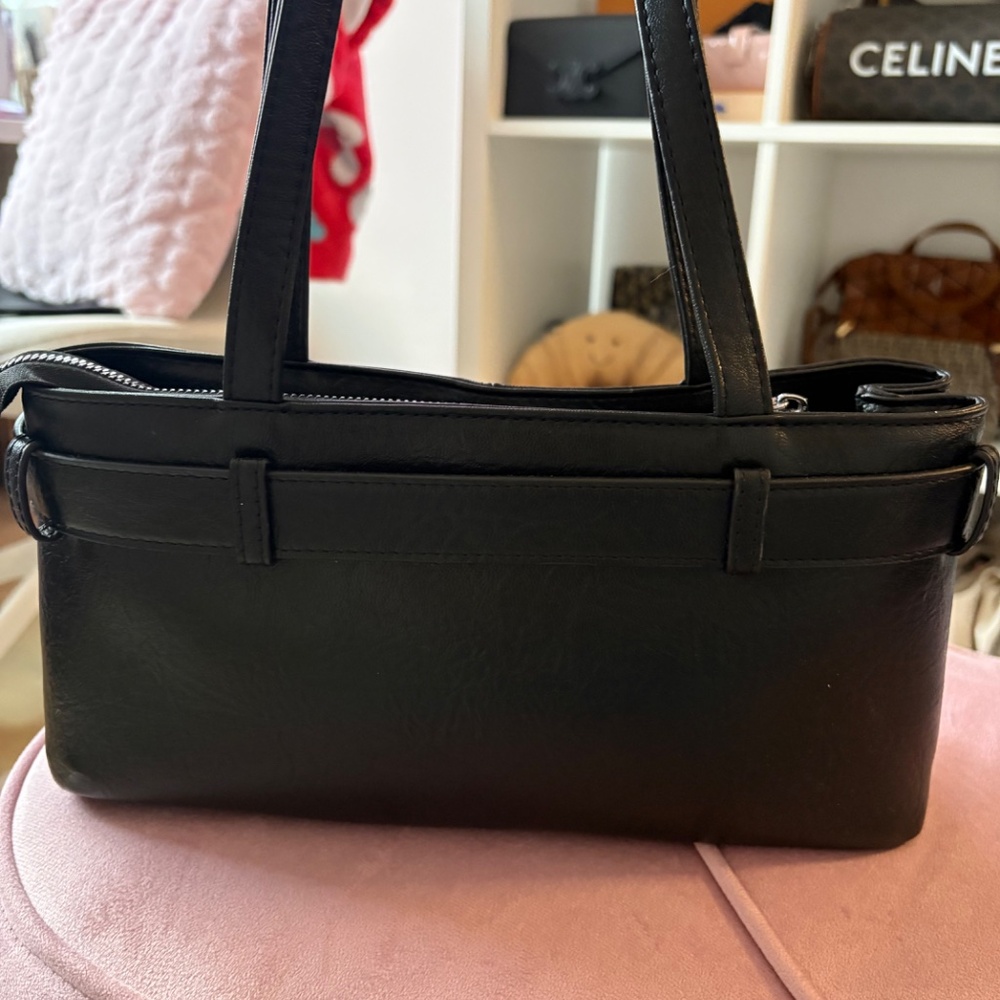 Black east west shoulder bag - Picture 2 of 3